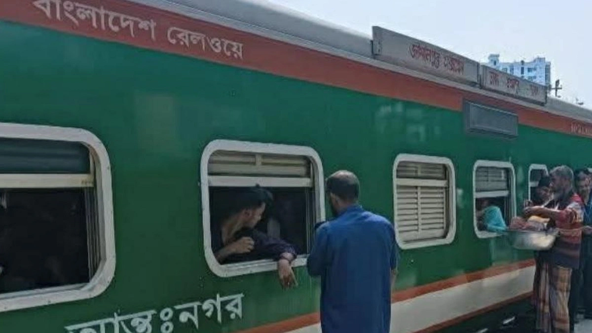 হুক ভেঙে ইঞ্জিন বিচ্ছিন্ন, ঢাকা-ময়মনসিংহ রেল যোগাযোগ বন্ধ সোয়া ২ ঘণ্টা