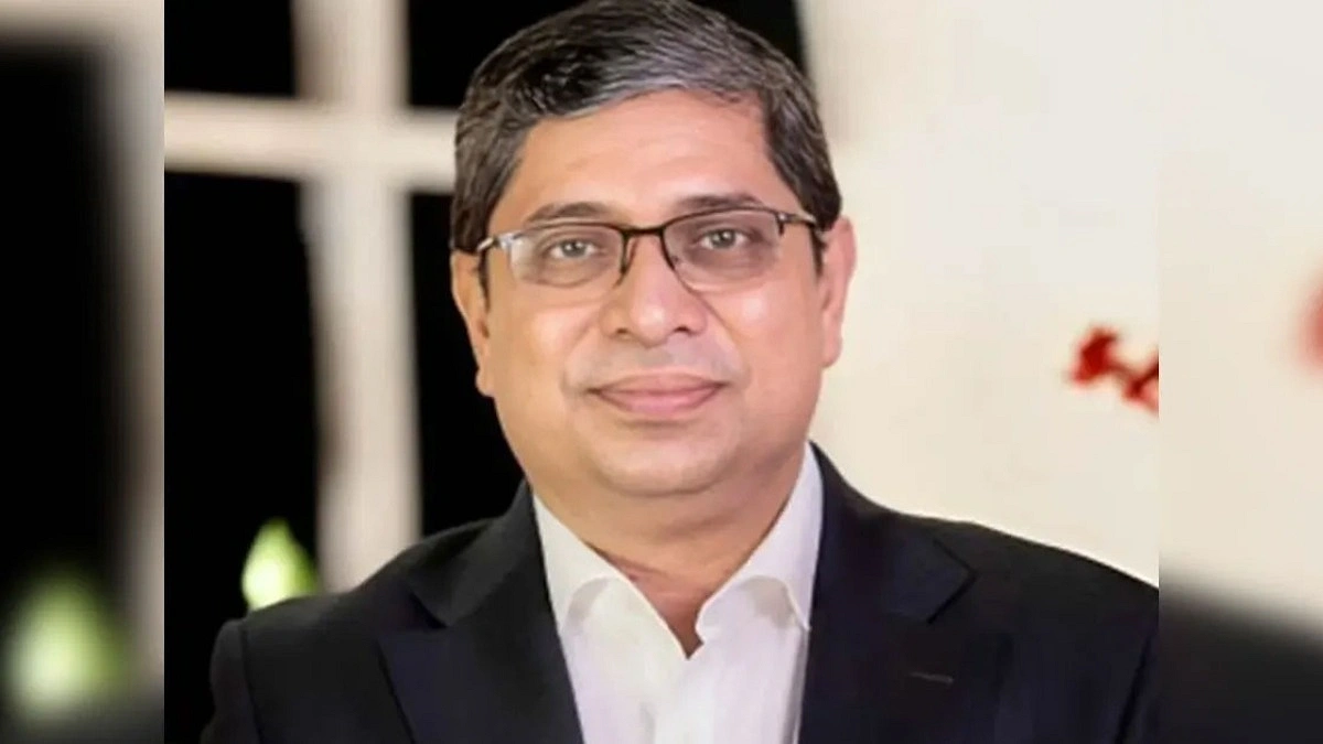 ‘নিজের নামে’ নামকরণ না করতে পাল্টা ডিও দেন শাহে আলম