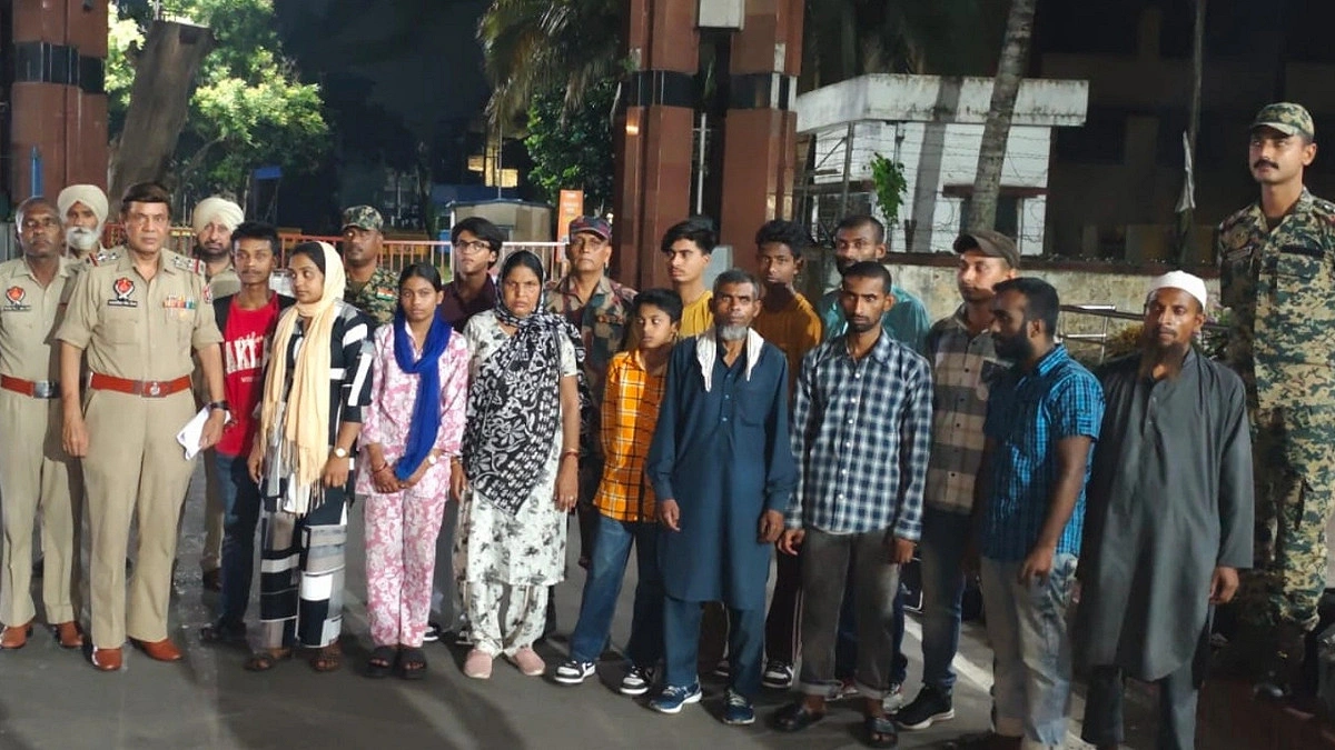 ভারতে কারাভোগ শেষে দেশে ফিরলেন নারী-শিশুসহ ১৪ বাংলাদেশি