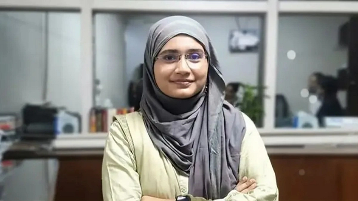 ‘দিল্লি না ঢাকাকে’ কেন ভুল স্লোগান বললেন সামান্তা