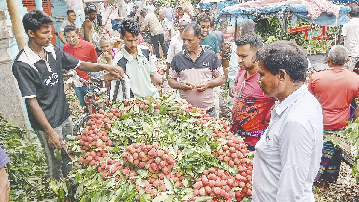 হাজার কোটি টাকার ব্যবসা রপ্তানি তলানিতে