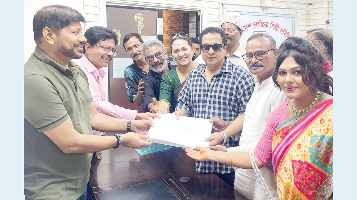 শিল্পী সমিতির নির্বাচন থেকে সরে গেছেন বাপ্পারাজ