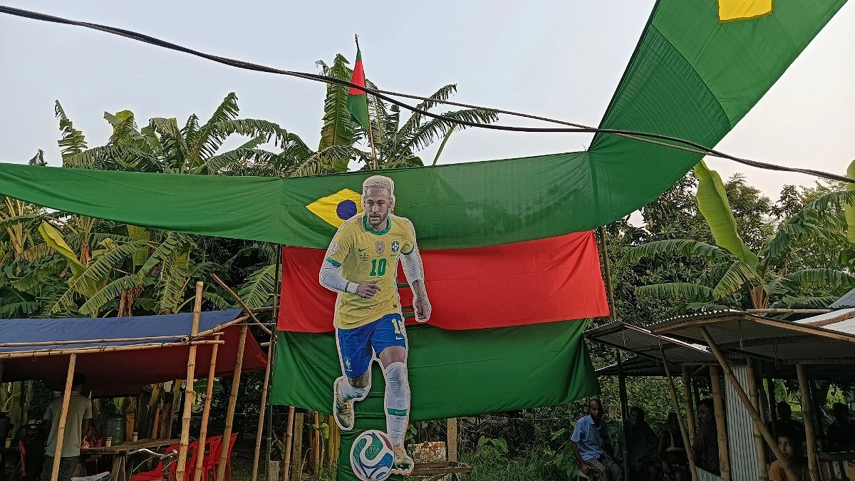মুকসুদপুরে এবার নেইমারের প্রতীক, ৩৬০ ফুট ব্রাজিলের পতাকা
