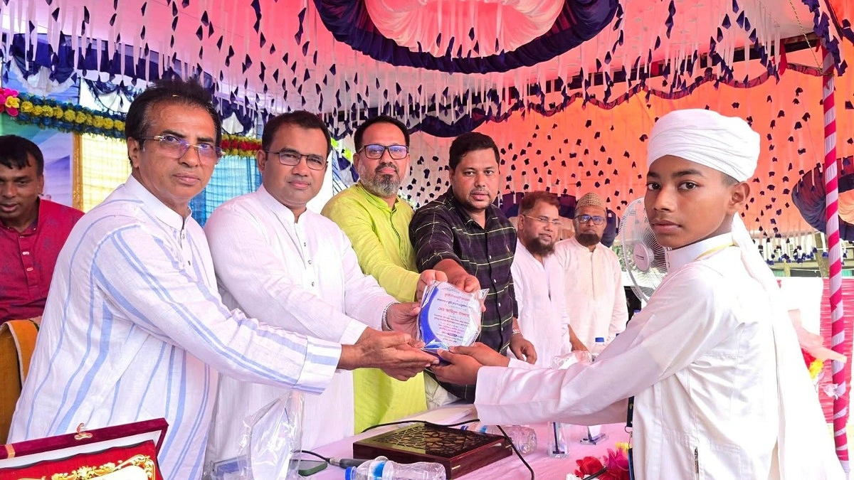 শান্তি প্রতিষ্ঠায় সাম্প্রদায়িক সম্প্রীতি অপরিহার্য