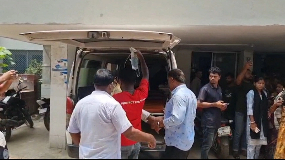 টিউবওয়েলের পানি খেয়ে হাসপাতালে ৩৩ শিক্ষার্থী