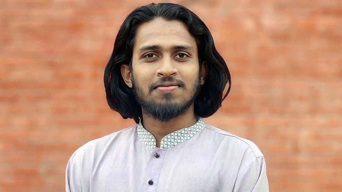 হল সংসদের জিএসের কলার চেপে ধরলেন আম্মার