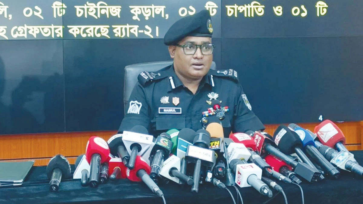 চুরি-ছিনতাইয়ে সক্রিয় ‘পাটালি গ্রুপ’