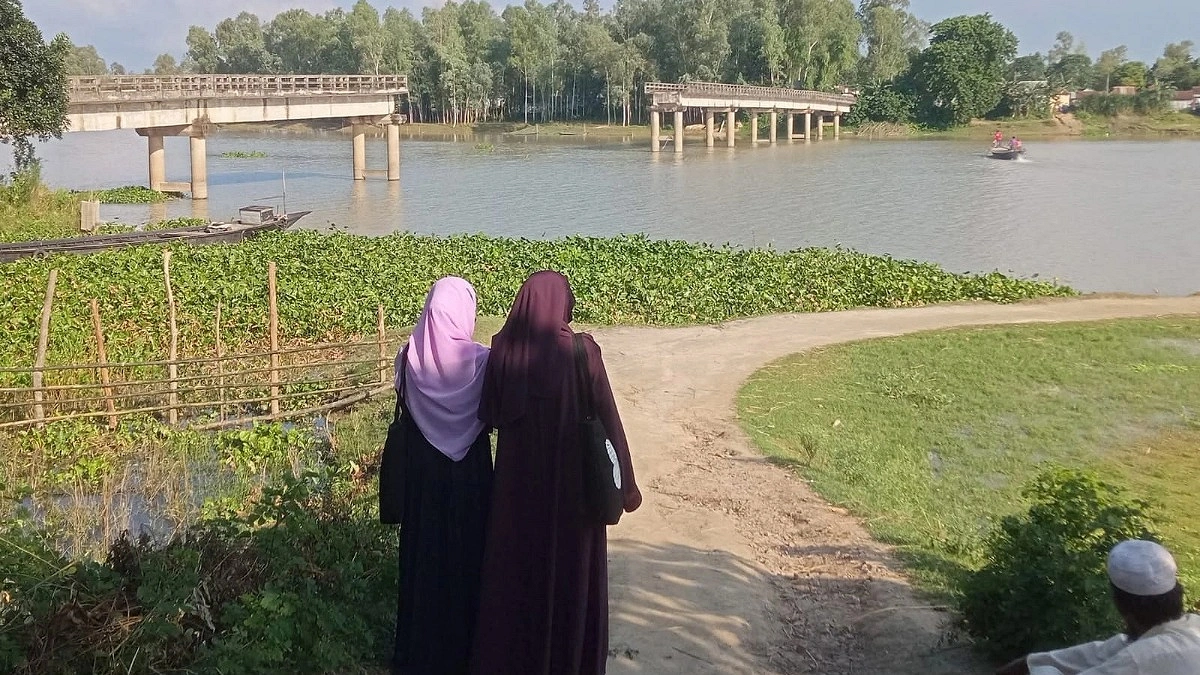 ভেঙে পড়ার ছয় বছরেও সংস্কার হয়নি সেতু, বিচ্ছিন্ন ২০ গ্রাম
