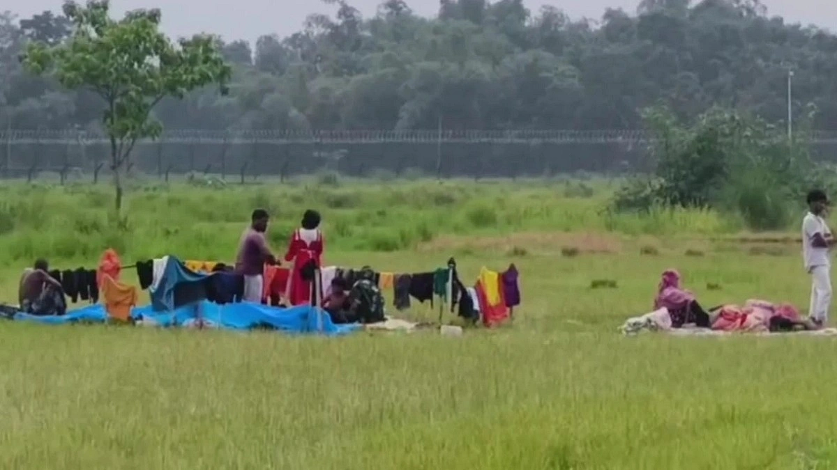 ৭০ ঘণ্টা পর ১০ জনকে ফেরত নিল বিএসএফ