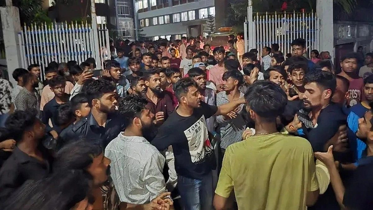 মামলা নিতে পুলিশের টাকা চাওয়ার অভিযোগ, মরদেহ নিয়ে থানা ঘেরাও