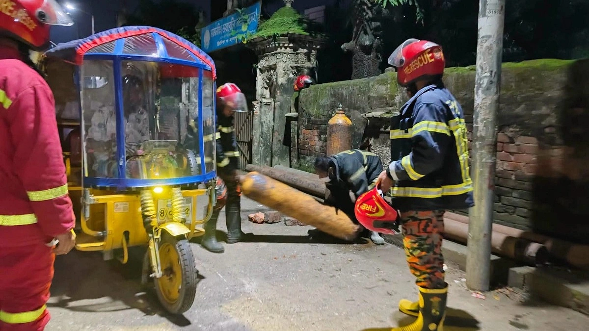 ভাঙারি দোকানে সিলিন্ডার কাটতে গিয়ে অসুস্থ ৪০