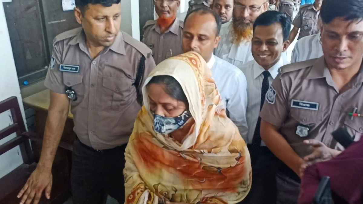 বোন দরজাটা খোল, তোরে কিছু কমু না : স্বপ্নাকে বলেছিলেন রামিসার মা