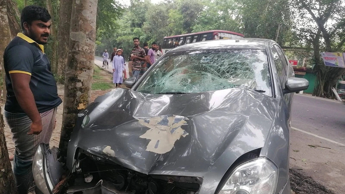বাগেরহাটে প্রাইভেটকারের ধাক্কায় প্রাণ গেল পথচারীর