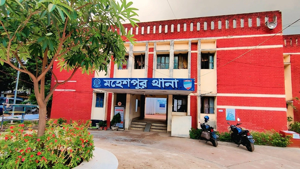 মহেশপুরে মাদকবিরোধী অভিযানে আটক ৩, একজনের কারাদণ্ড