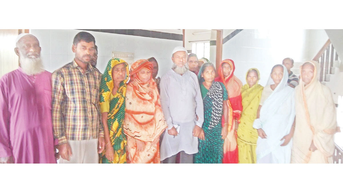 ৪০০ মানুষের চোখের আলো খায়রুল