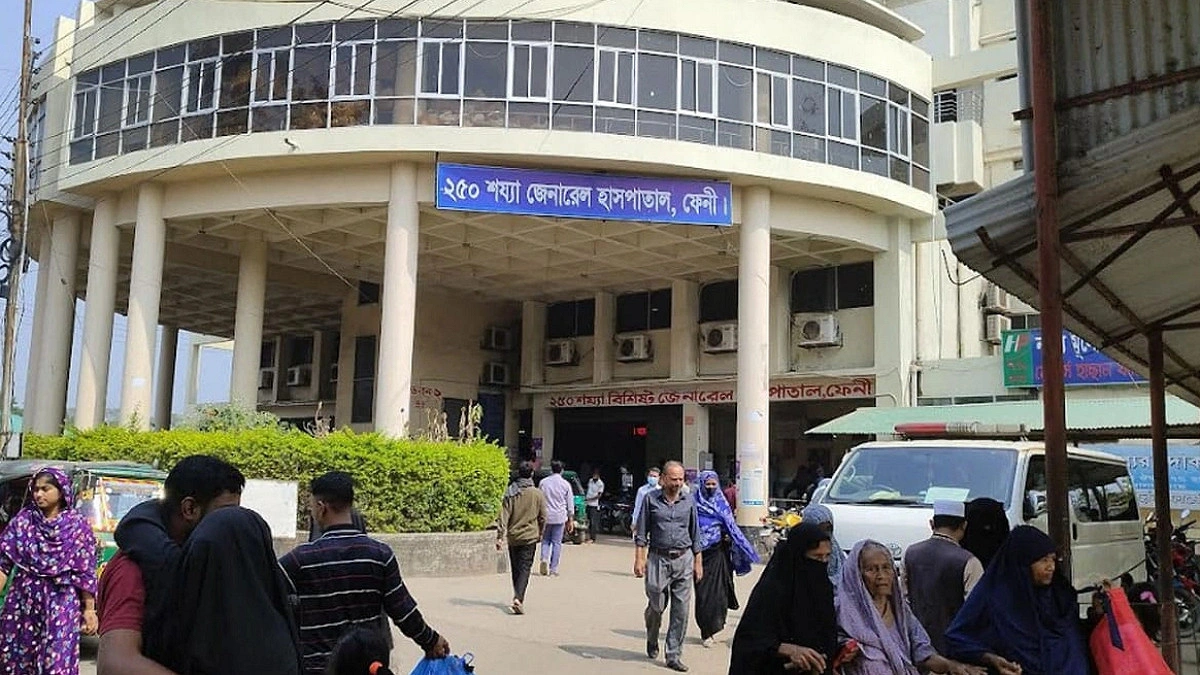 ফুলগাজীতে তাল পাড়তে গিয়ে গাছ থেকে পড়ে যুবক নিহত