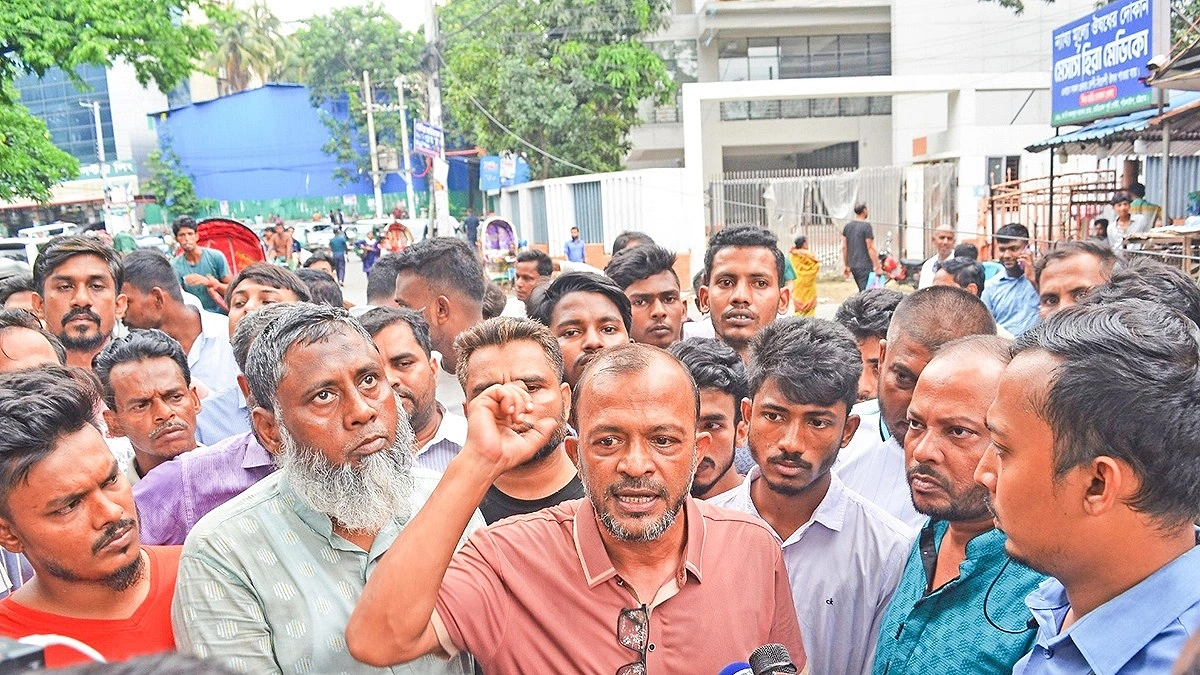 অ্যাম্বুলেন্স ভাড়া নিয়ে এনসিপি-চালকদের হাতাহাতি