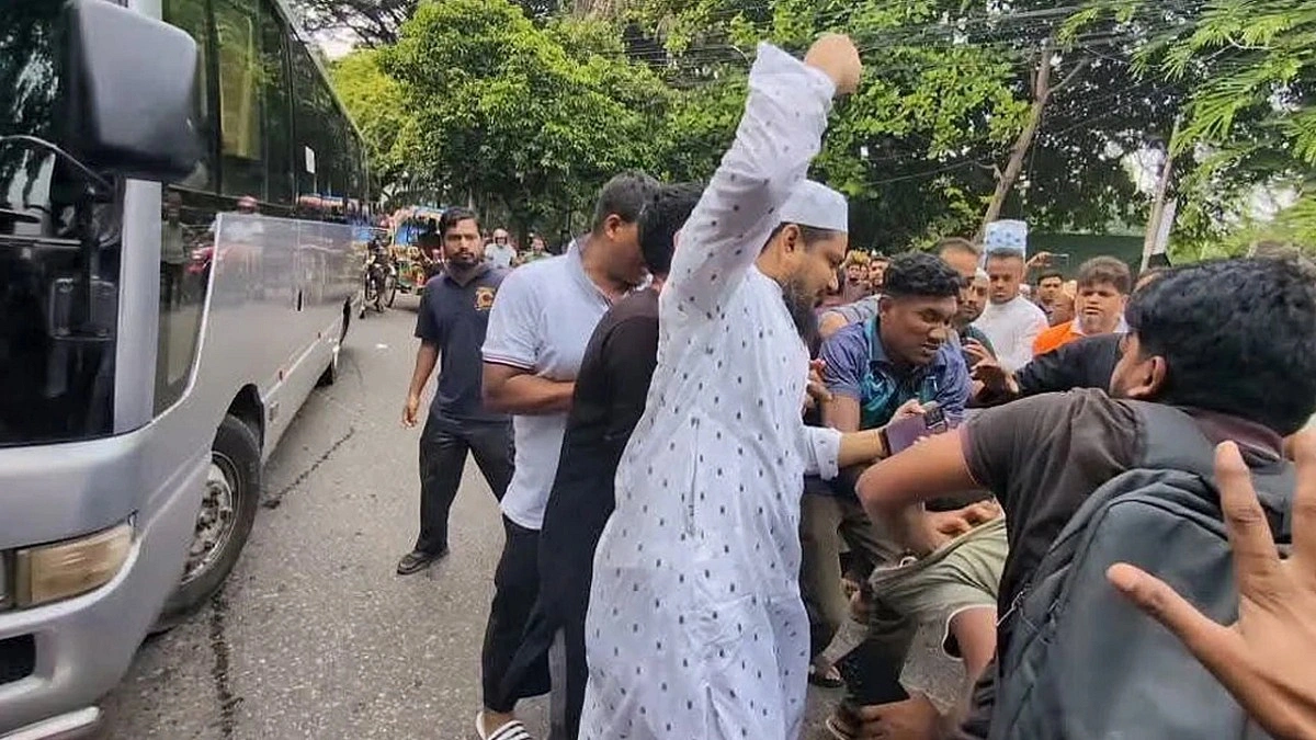 সাংবাদিককে মারধরের ঘটনায় জামায়াতের ৪ নেতাকর্মী বহিষ্কার