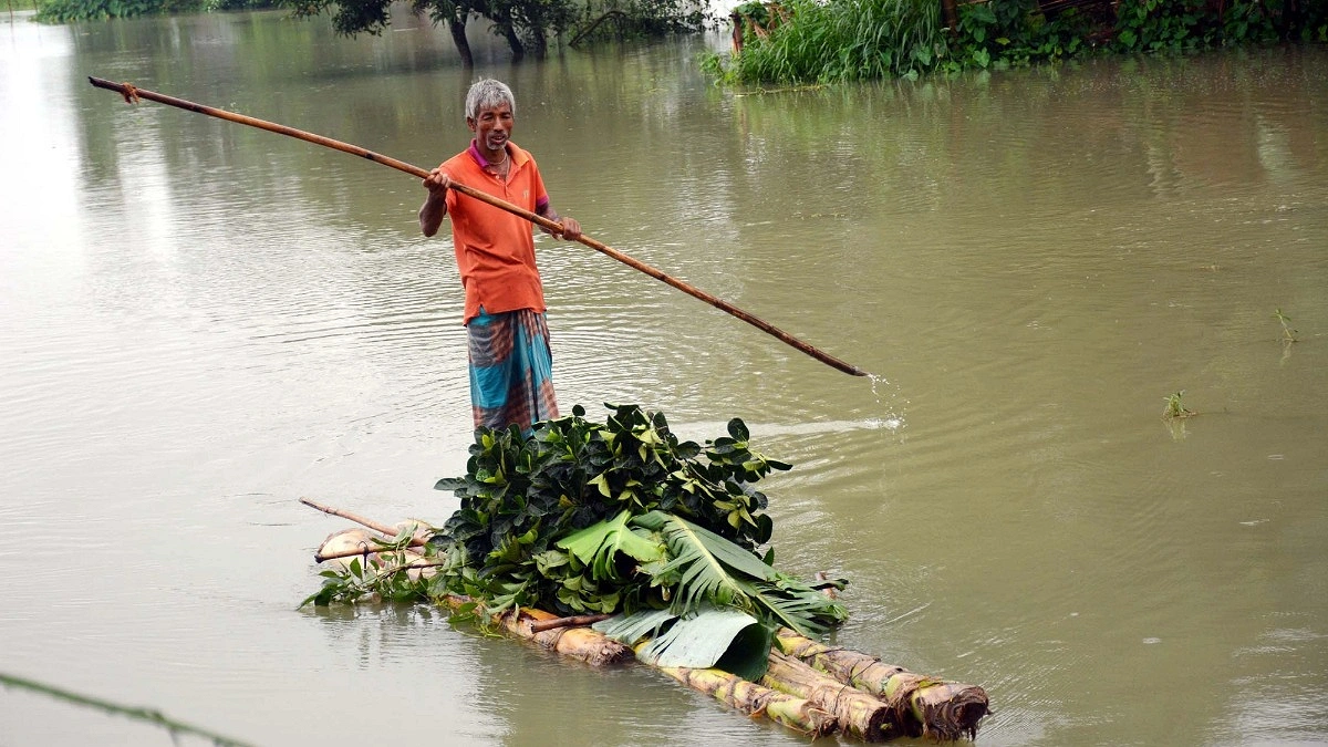 তিস্তার পানি কমলেও বেড়েছে দুর্ভোগ