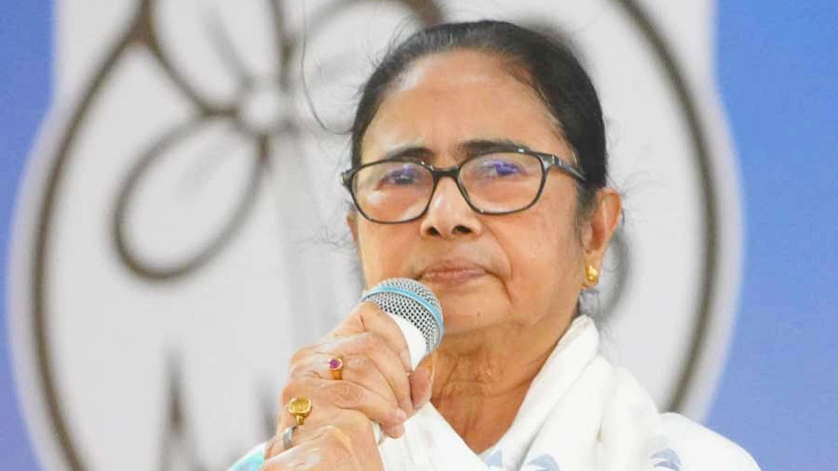 নিজের দলেই বিদায় ঘণ্টা মমতার