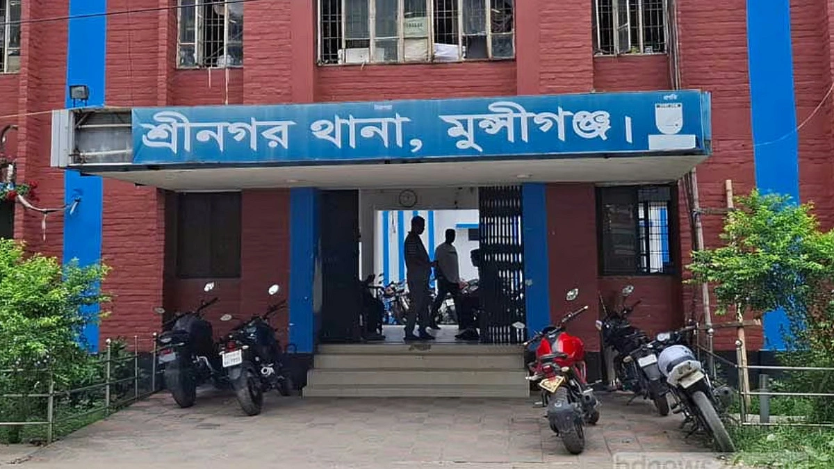 হাতকড়া নিয়ে পালালেন কার্যক্রম নিষিদ্ধ আ.লীগ নেতা