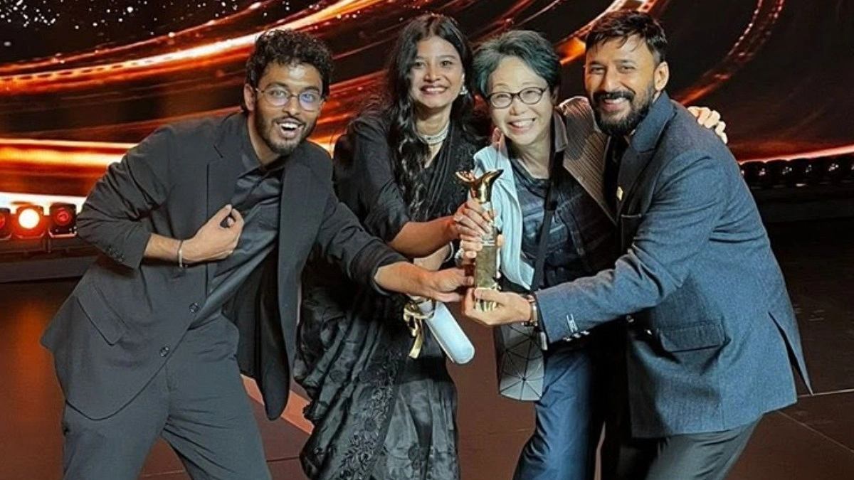 সাংহাই চলচ্চিত্র উৎসবে পুরস্কার জিতল বাংলাদেশের ‘সাঁকোটা দুলছে’
