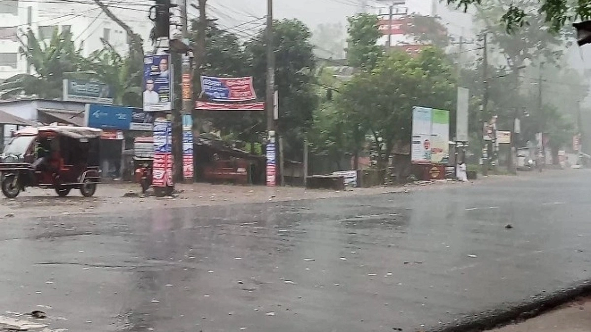 দিনাজপুরে তাপপ্রবাহের পর বৃষ্টি, জনজীবনে স্বস্তি