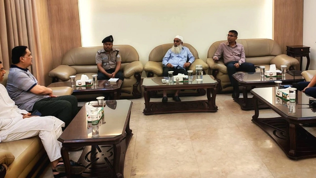 কুমিল্লায় মাদক নিয়ন্ত্রণে প্রশাসনের সঙ্গে মনিরুল হক চৌধুরীর জরুরি বৈঠক