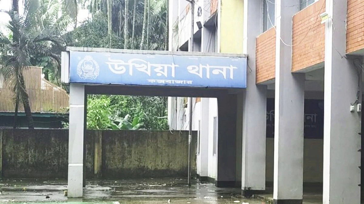 স্ত্রীকে ছুরিকাঘাতে হত্যার পর কাঁধে নিয়ে হাসপাতালে স্বামী