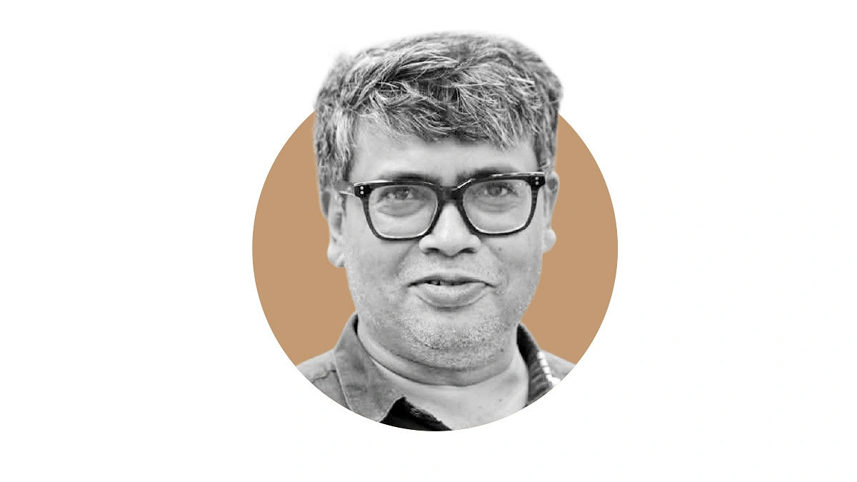 ‘হাসজারু’ মডেল থেকে বেরিয়ে আসতে হবে সংবাদমাধ্যমকে
