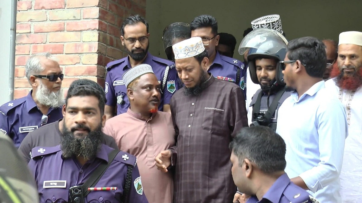 আত্মসমর্পণ করে জামিন পেলেন আমির হামজা