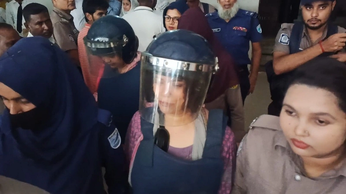নতুন মামলায় গ্রেপ্তার সাবিনা আক্তার ও রোকেয়া জামাল