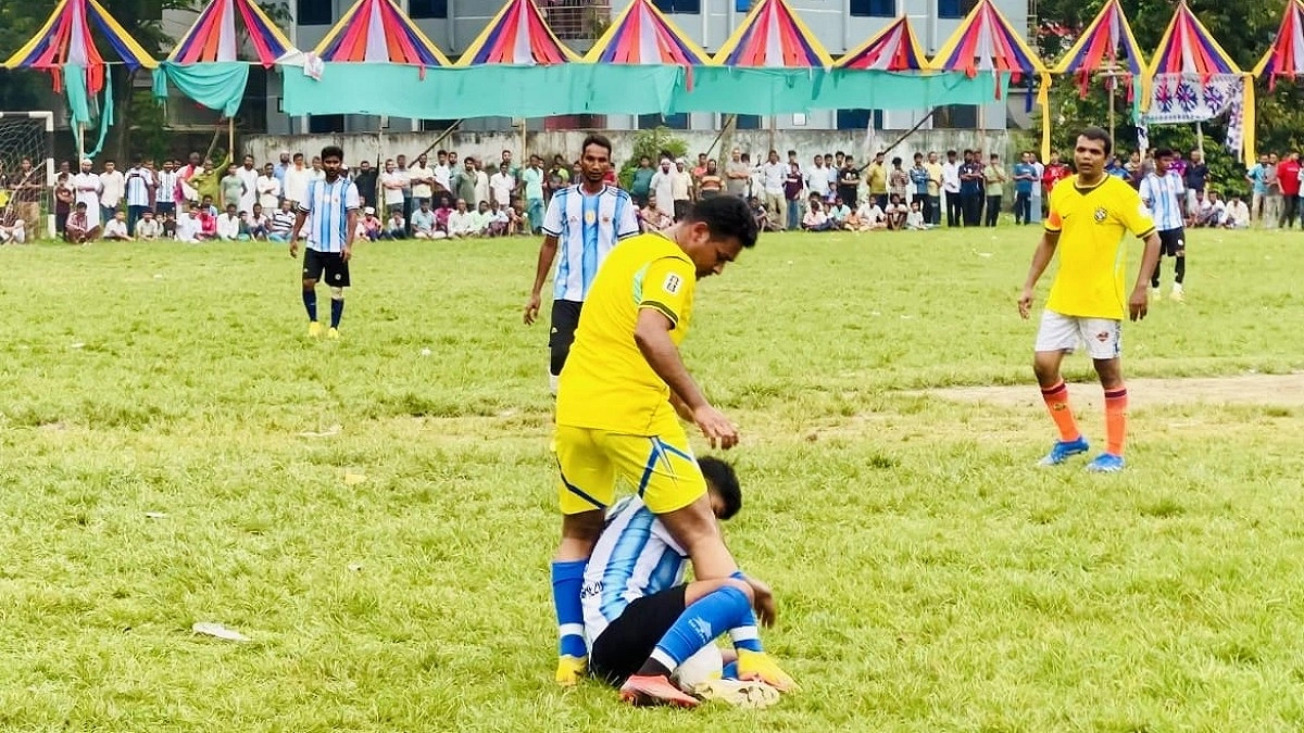 ব্রাজিল-আর্জেন্টিনা সমর্থকদের প্রীতি ফুটবল ম্যাচে হট্টগোল