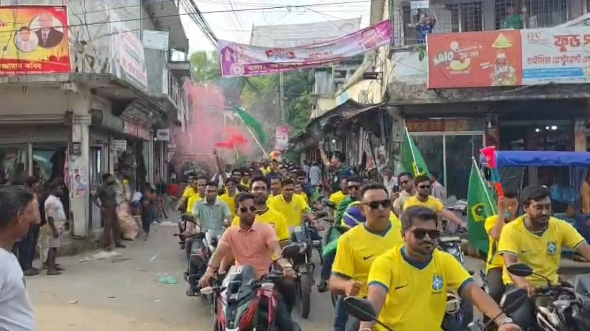 ব্রাজিল শোভাযাত্রায় আসার পথে সড়কে প্রাণ গেল যুবকের