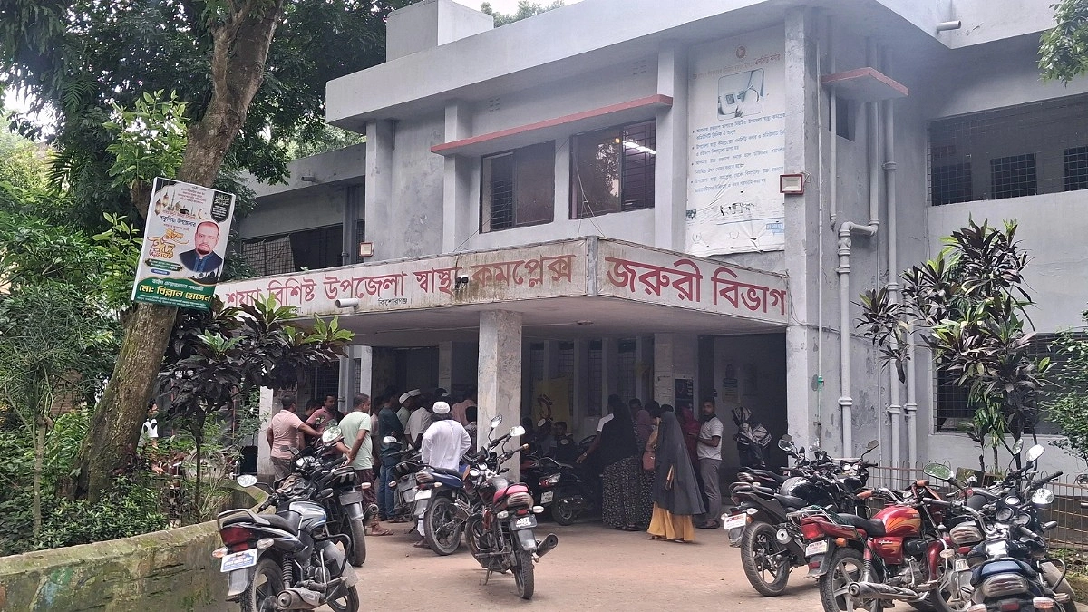 পাকুন্দিয়ায় বজ্রাঘাতে হাসপাতালে তিনজন