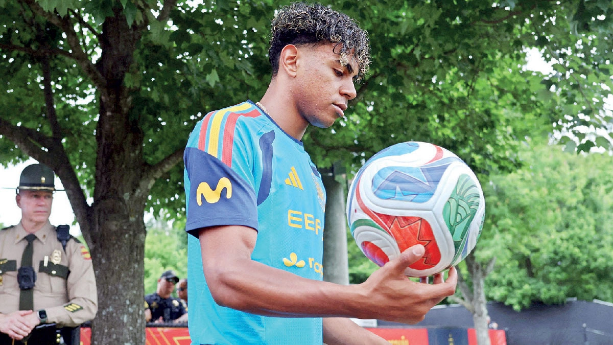 ইয়ামালকে শুরু থেকে পাওয়ার আশায় স্পেন