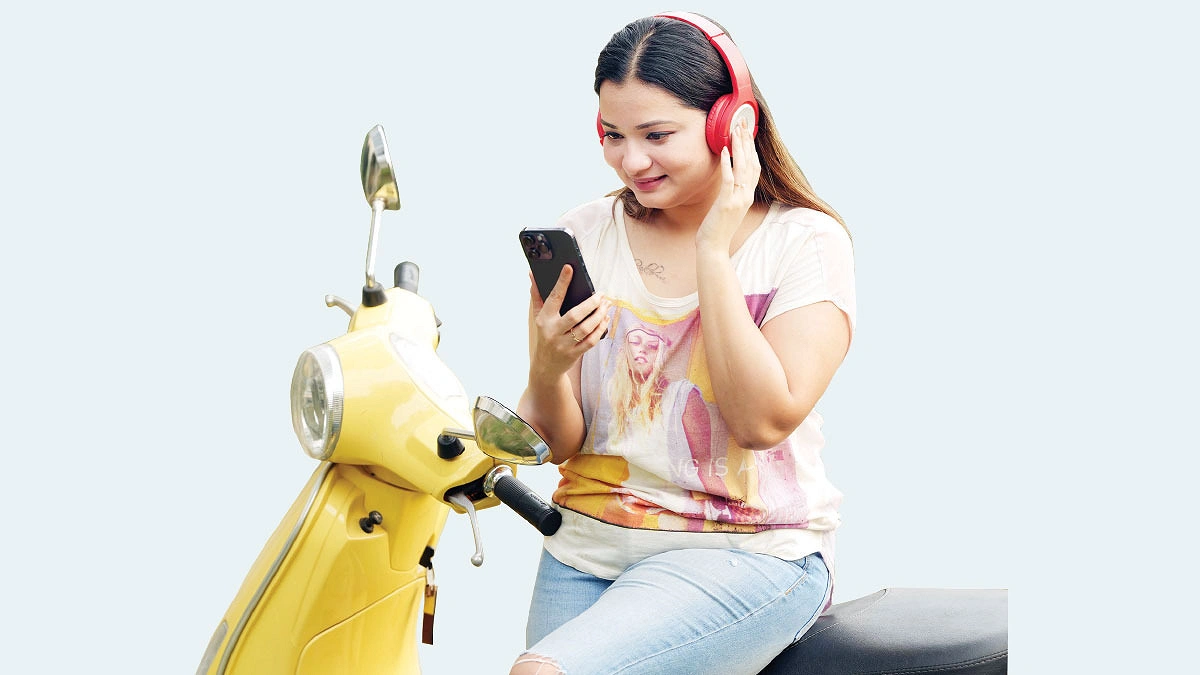 ফুটবলপ্রেমীদের ব্যাগে কী থাকবে