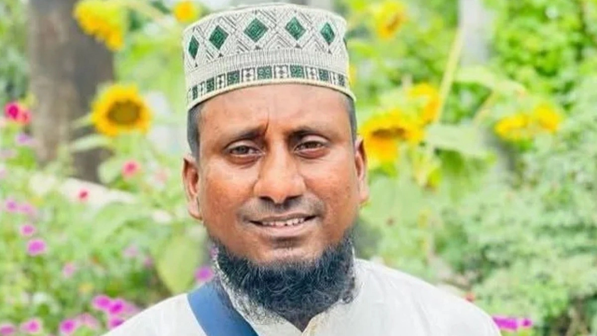 রেললাইনের পাশে পড়ে ছিল কলেজ শিক্ষকের মরদেহ