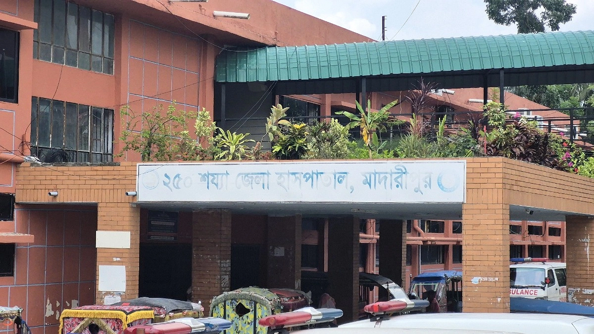 রেস্তোরাঁর খাবার খাওয়ার পর বমি-ডায়রিয়া, হাসপাতালে ১৬