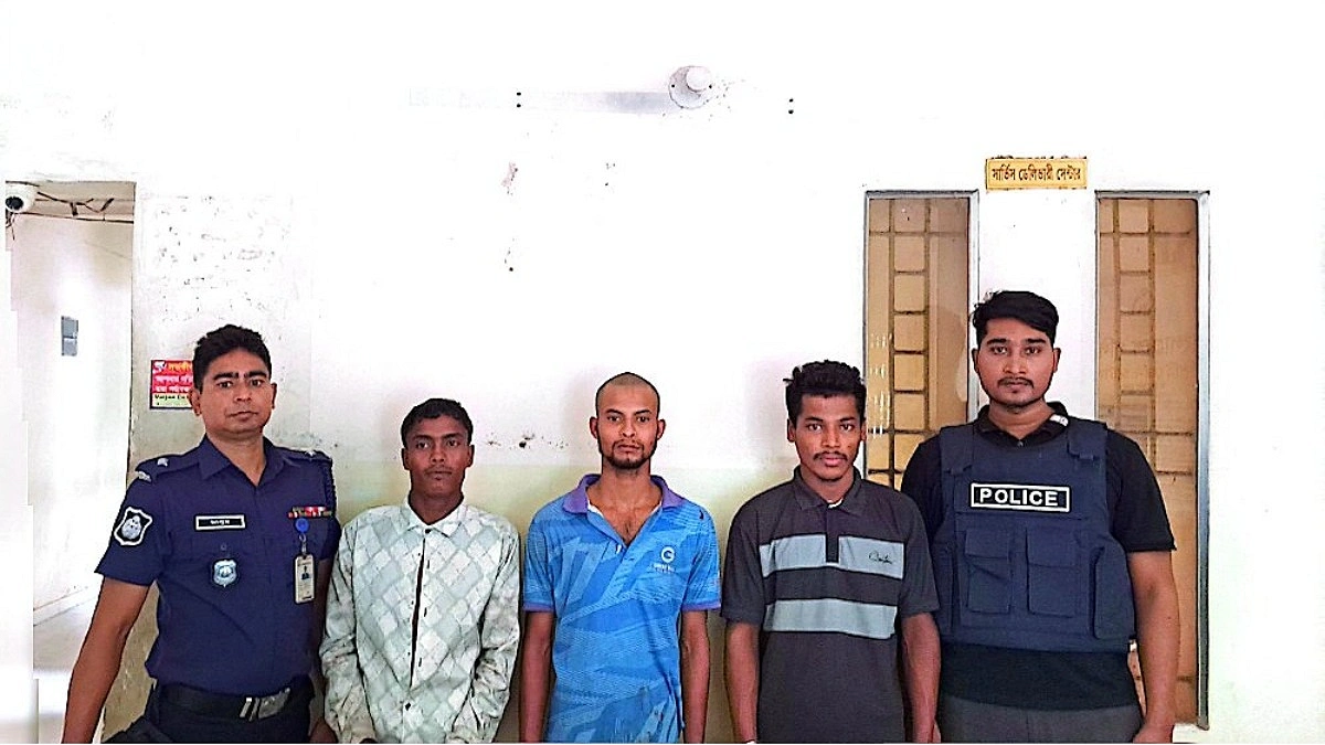 শিশুর লাশ কচুরিপানায়, ধর্ষণ-হত্যার দায় স্বীকার দুই আসামির