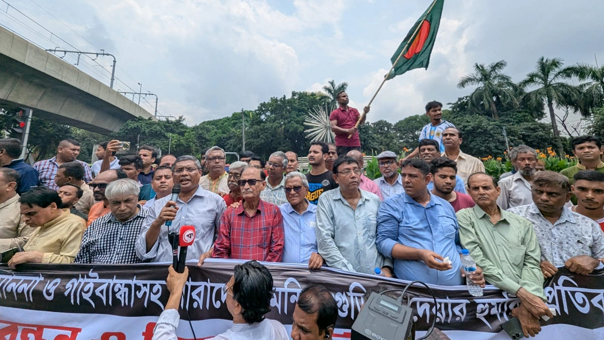 সব সম্প্রদায়কে মর্মাহত করে ধর্ম অবমাননা