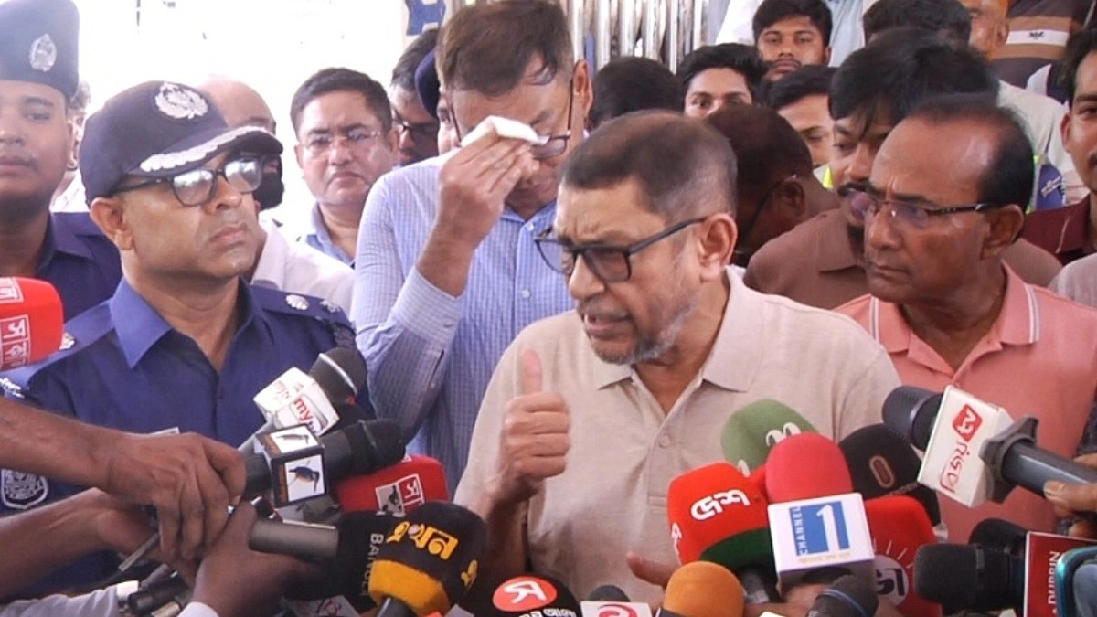 বিনা চিকিৎসায় কাউকে মরতে দেব না : স্বাস্থ্যমন্ত্রী