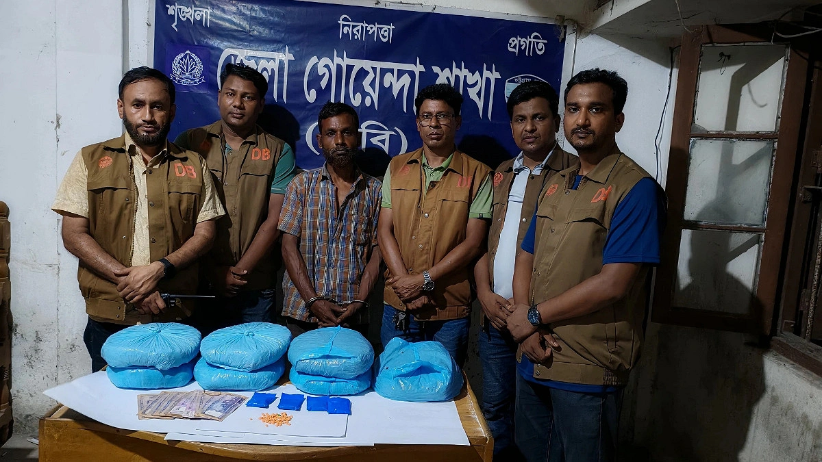 মেকানিক দোকানে মিলল ইয়াবা-গাঁজা, গ্রেপ্তার-১