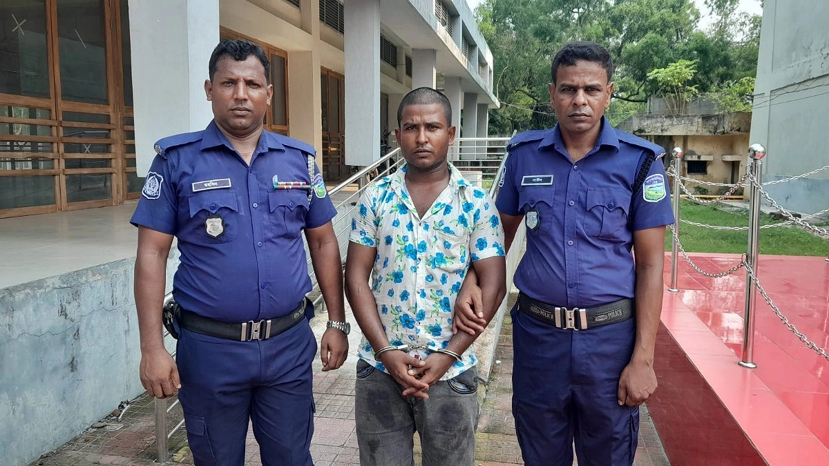 মাদকাসক্ত ছেলেকে পুলিশে দিলেন বাবা