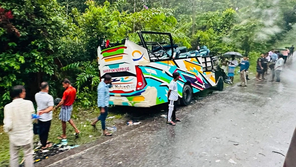 চকরিয়ায় দুই বাসের মুখোমুখি সংঘর্ষ, নিহত বেড়ে ২