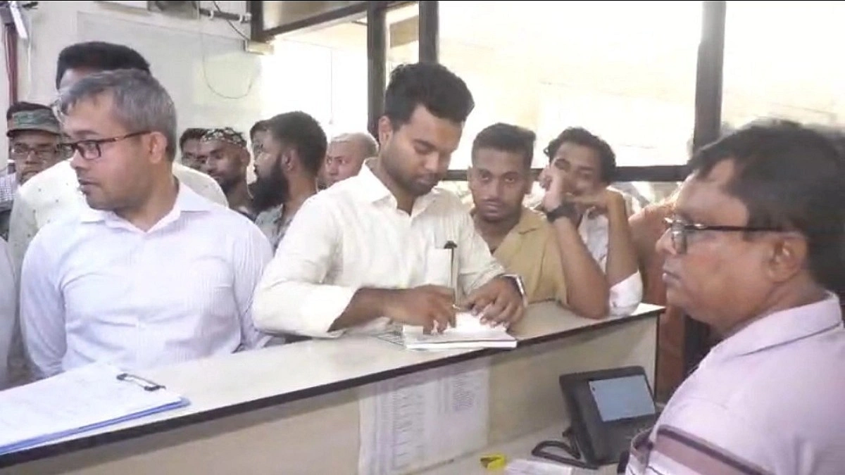 নোয়াখালীতে অতিরিক্ত ভাড়া আদায়, চার বাস কাউন্টারকে জরিমানা