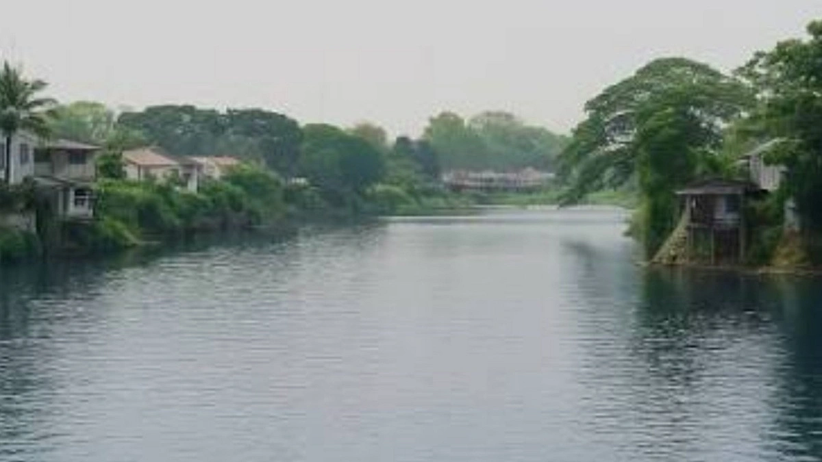 ভূবনেশ্বর নদে কিশোরীর মরদেহ