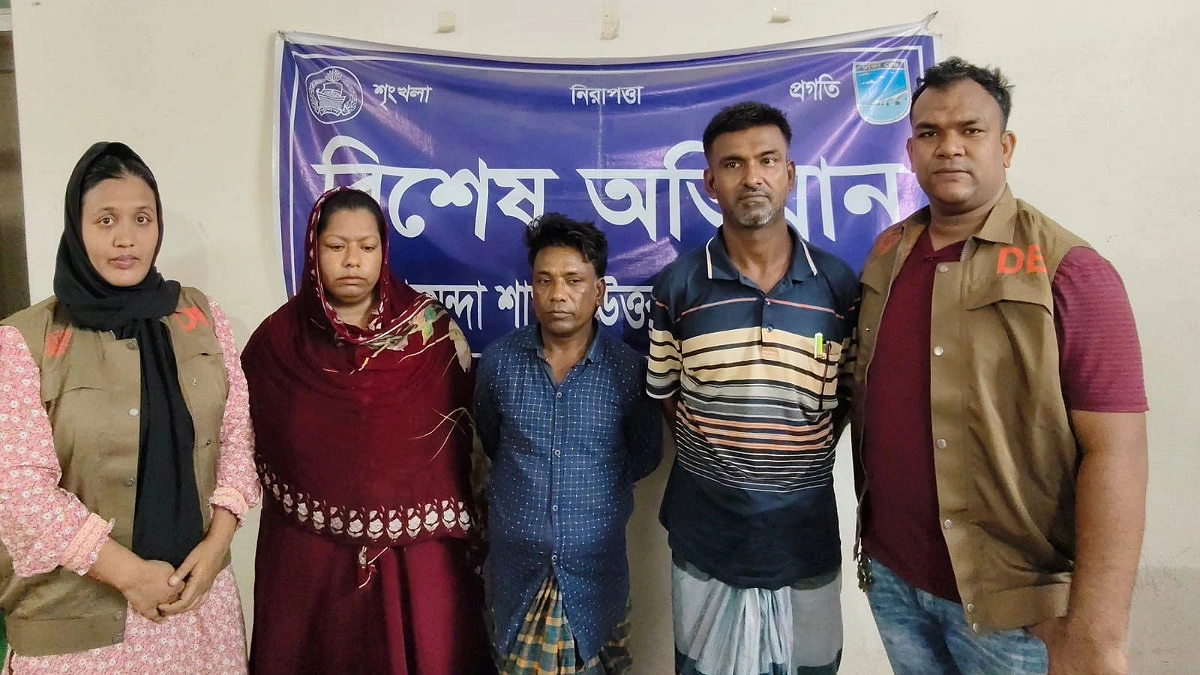 আশুলিয়ায় ‘হানি ট্র্যাপ’ চক্রের ৩ সদস্য গ্রেপ্তার, অপহৃত তরুণ উদ্ধার