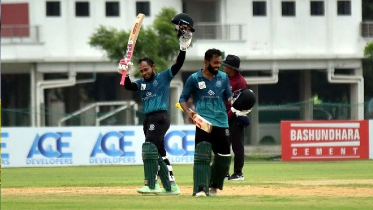 ব্রাদার্সের ওয়াকআউটের দিনে মুশফিক-হৃদয়ের সেঞ্চুরি