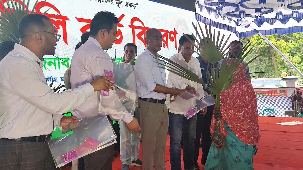 আ. লীগের বিচার ও নিষিদ্ধের সিদ্ধান্ত দেবে সময়